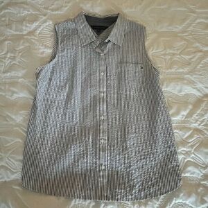 Tommy Hilfiger Woman’s Seersucker Button Down Tank Top